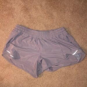 Lululemon Hotty Hot shorts 4”